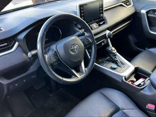Toyota RAV4 2,5 Hybrid Style AWD in Kobaltblau / Schwarz Metallic