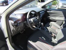 Škoda Fabia 130 in Moon-Weiß Metallic
