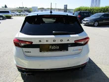 Škoda Fabia 130 in Moon-Weiß Metallic