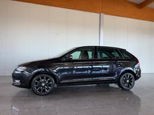 Škoda Rapid SPACEBACK Sport TSI in Black-Magic Perleff.