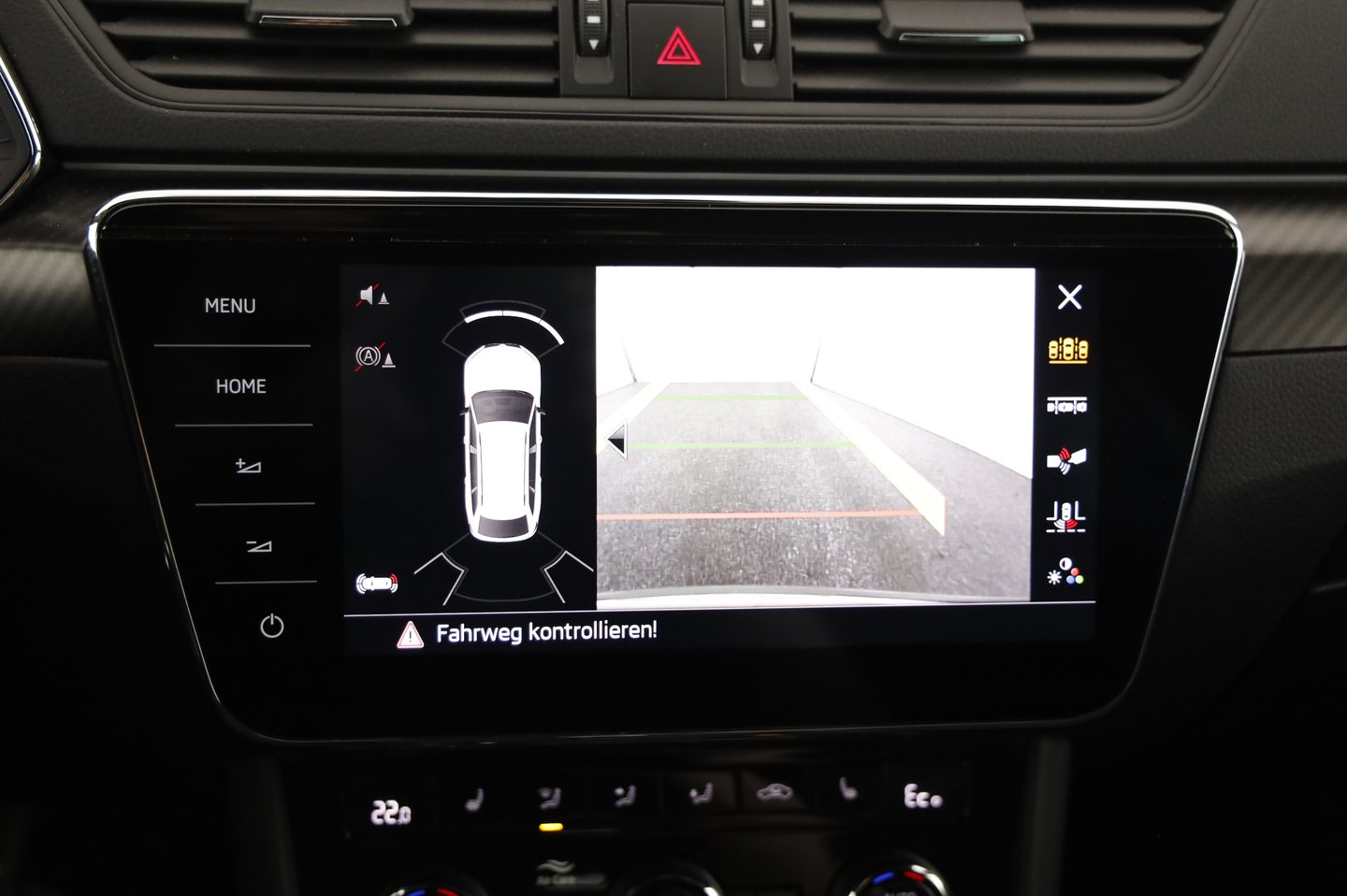 Škoda SUPERB Combi iV SPORTLINE DSG | Bild 15 von 23
