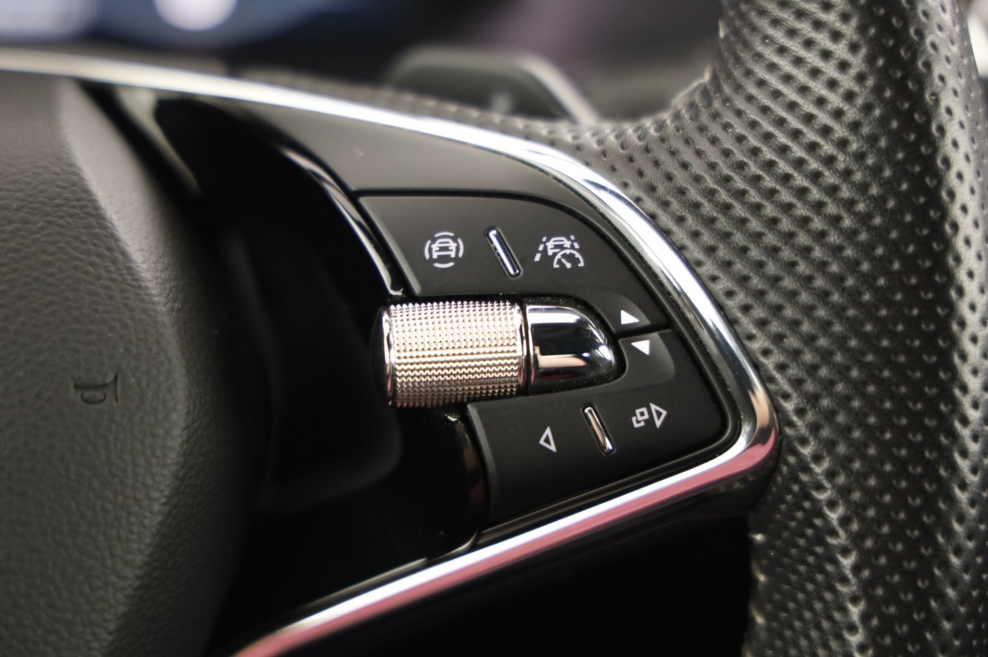 Škoda SUPERB Combi iV SPORTLINE DSG | Bild 9 von 23