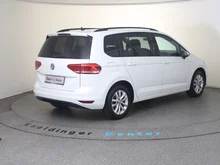 VW Touran Comfortline TDI SCR 5-Sitzer in weiss - normal
