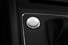 VW Touran Life TSI in OYSTER SILVER METALLIC