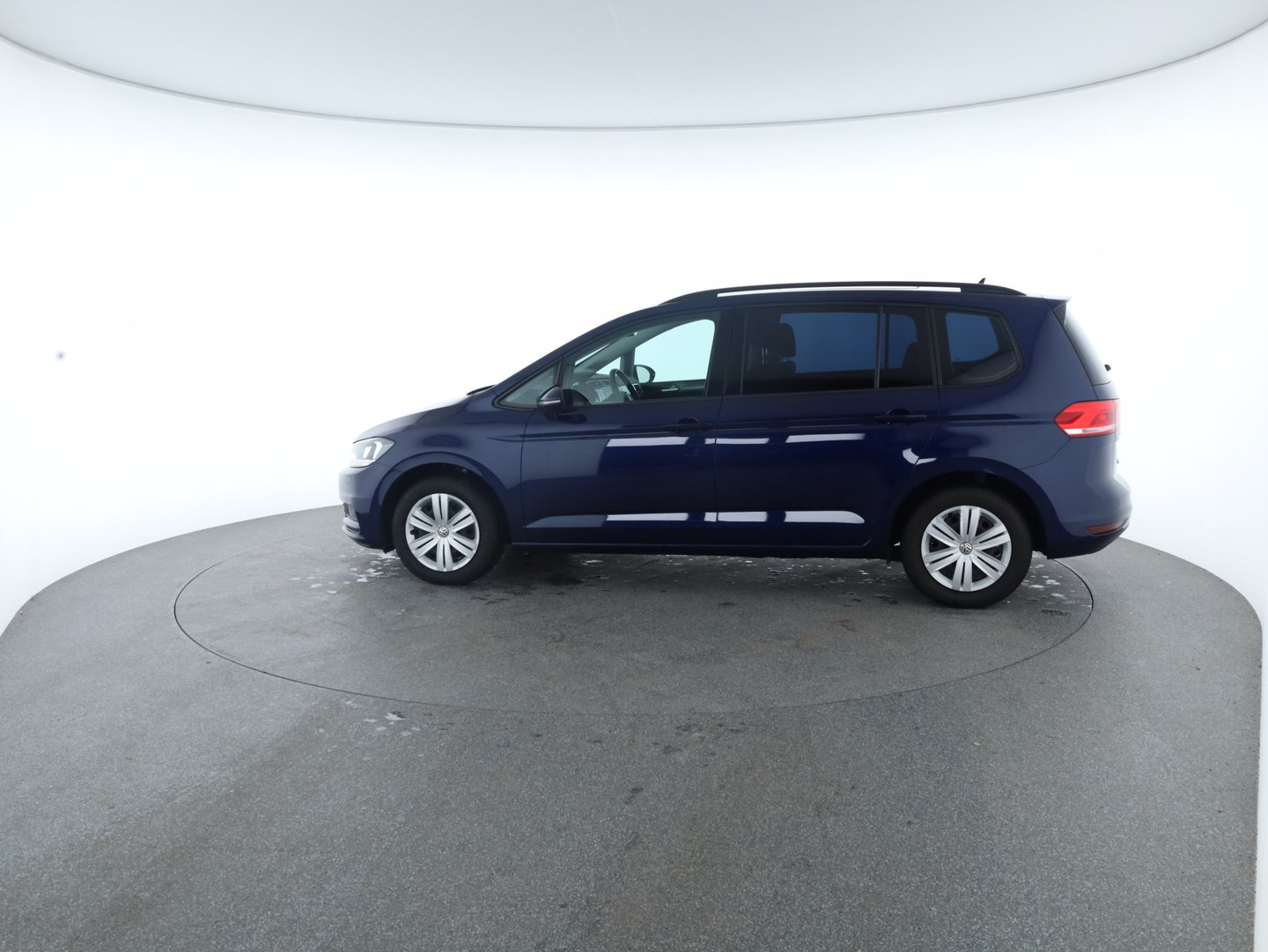 VW Touran TDI SCR DSG 7-Sitzer | Bild 3 von 26