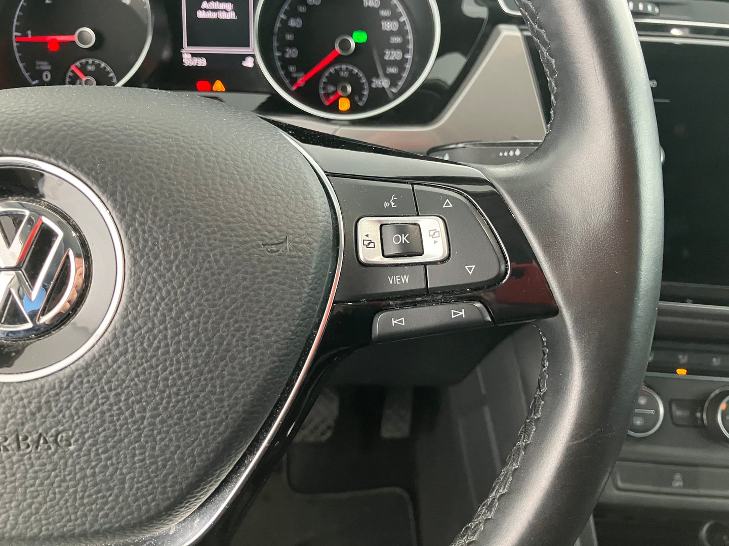 VW Touran TDI SCR DSG 7-Sitzer | Bild 15 von 26