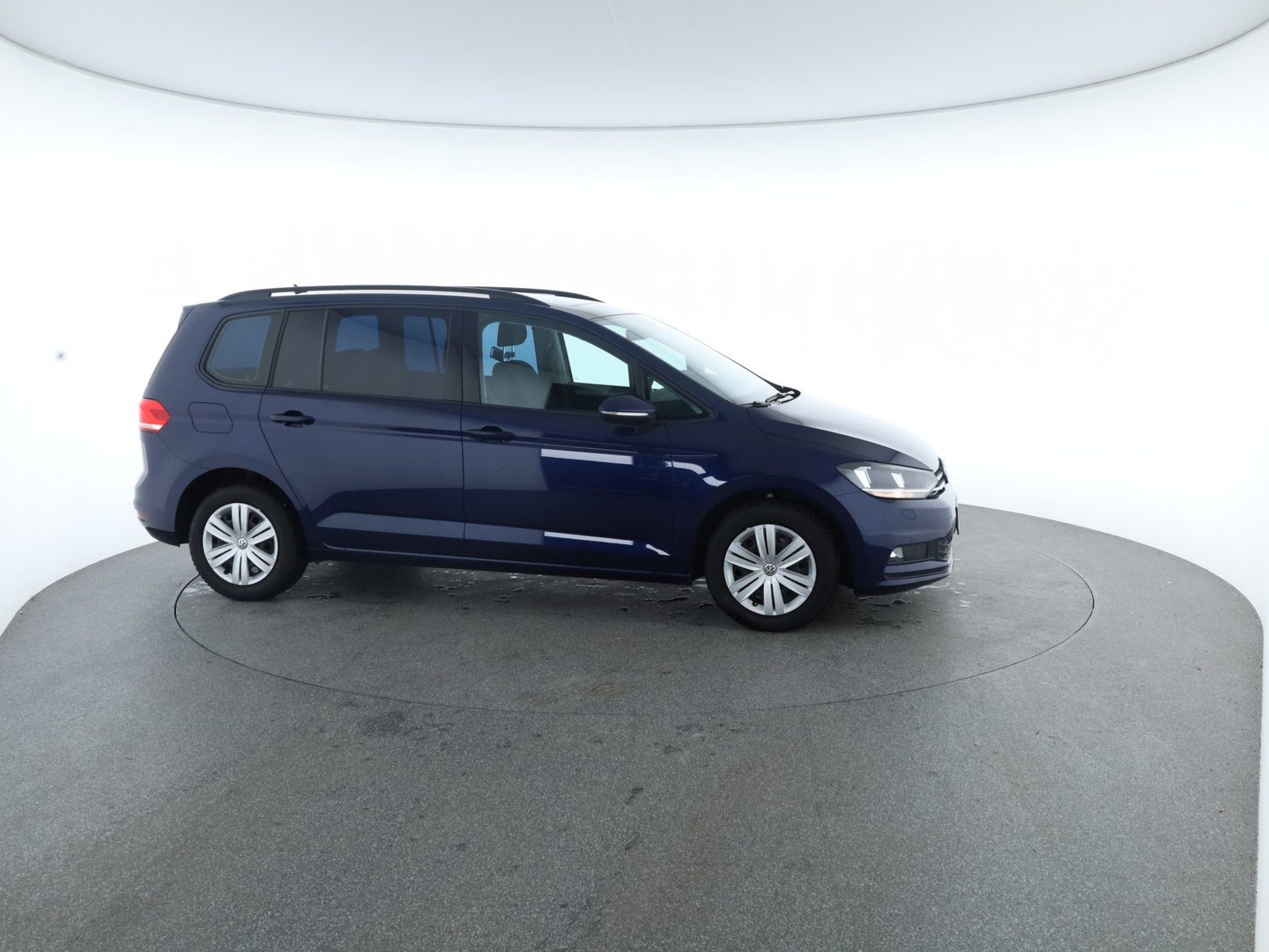 VW Touran TDI SCR DSG 7-Sitzer | Bild 7 von 26