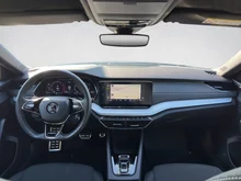 Škoda Octavia Combi Premium TDI DSG in Titan-Blau Metallic