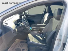 VW ID.5 Pro Performance 150 kW in Gletscherweiß Metallic Dach Schwarz