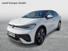 VW ID.5 Pro Performance 150 kW in Gletscherweiß Metallic Dach Schwarz