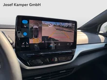 VW ID.5 Pro Performance 150 kW in Gletscherweiß Metallic Dach Schwarz