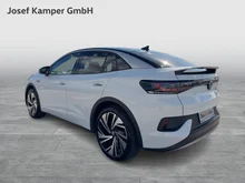 VW ID.5 Pro Performance 150 kW in Gletscherweiß Metallic Dach Schwarz