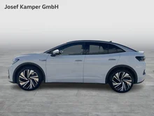 VW ID.5 Pro Performance 150 kW in Gletscherweiß Metallic Dach Schwarz