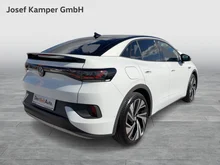 VW ID.5 Pro Performance 150 kW in Gletscherweiß Metallic Dach Schwarz