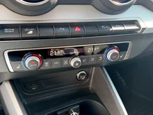 Audi Q2 30 TFSI intense in manhattangrau metallic