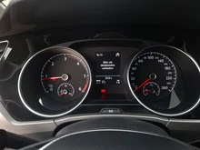 VW Touran Comfortline TDI SCR in Deep Black Perleffekt