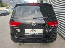 VW Touran Comfortline TDI SCR in Deep Black Perleffekt
