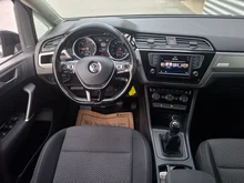 VW Touran Comfortline TDI SCR in Deep Black Perleffekt