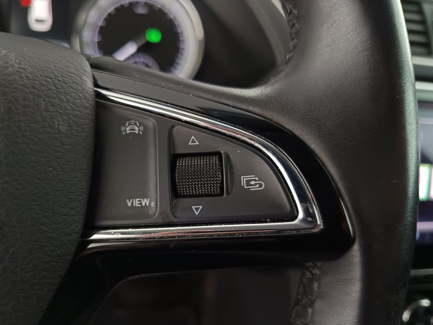 Škoda SUPERB Combi Ambition TDI DSG | Bild 18 von 33