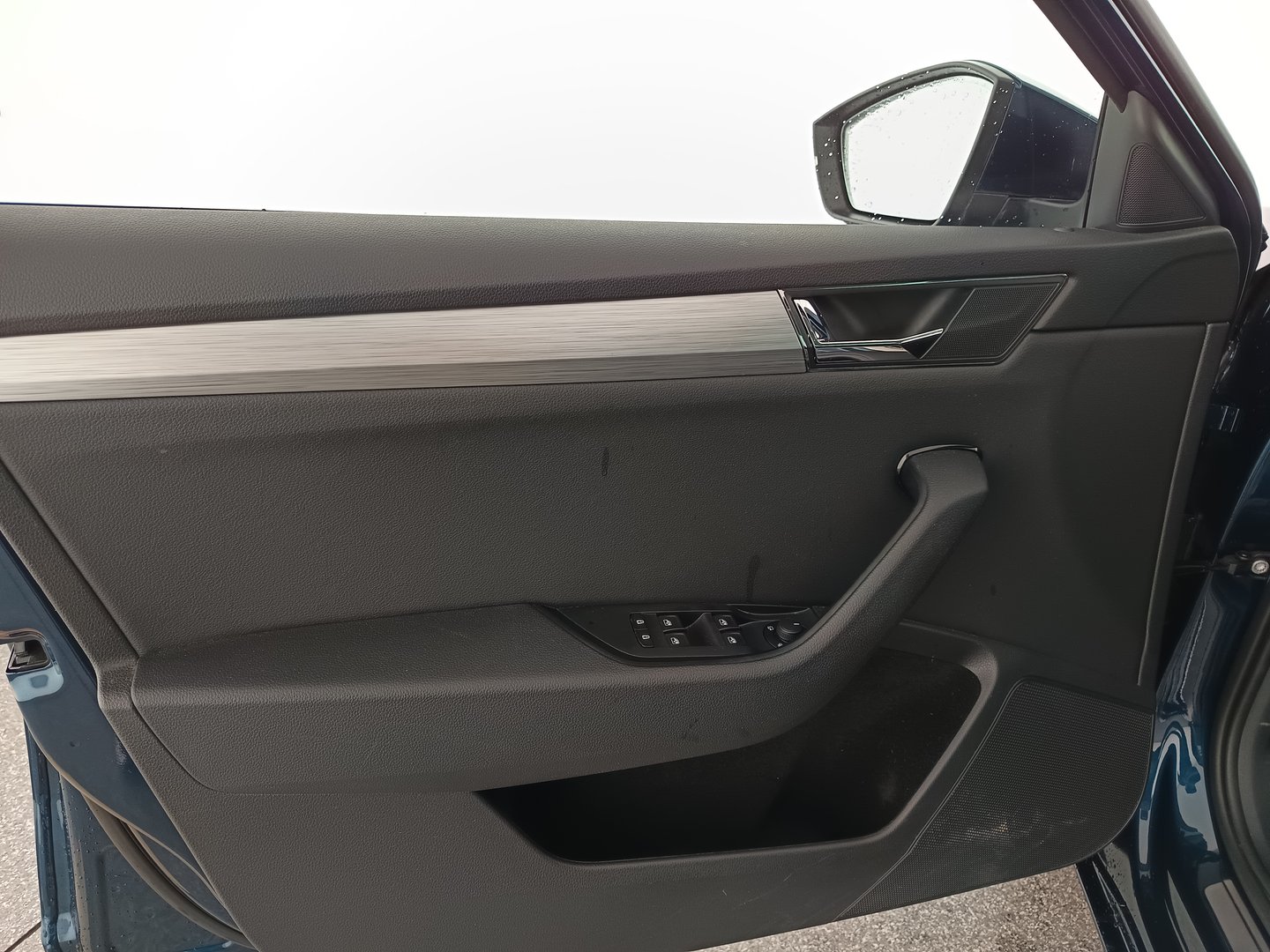 Škoda SUPERB Combi Ambition TDI DSG | Bild 11 von 33