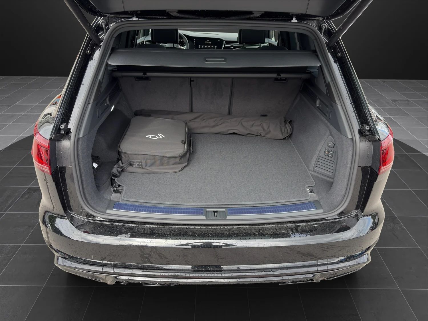 Bild eines Touareg R eHybrid TSI 4M. Final Edition