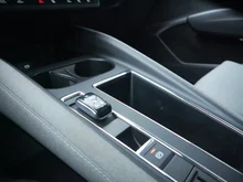 Škoda Enyaq 80 in 5X Graphite-Grau Metallic