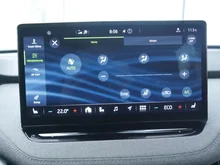 Škoda Enyaq 80 in 5X Graphite-Grau Metallic