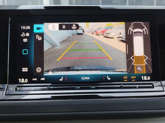 Bild eines VW Multivan Business ÜH TDI