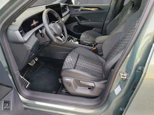 VW Tayron Sport eHybrid DSG 150kW in Cipressino-Grün Metallic