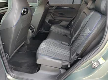 VW Tayron Sport eHybrid DSG 150kW in Cipressino-Grün Metallic