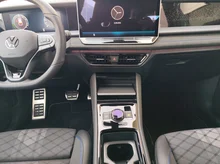 VW Tayron Sport eHybrid DSG 150kW in Cipressino-Grün Metallic