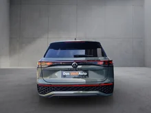 VW Tayron Sport eHybrid DSG 150kW in Cipressino-Grün Metallic