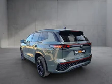 VW Tayron Sport eHybrid DSG 150kW in Cipressino-Grün Metallic