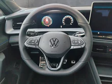 VW Tayron Sport eHybrid DSG 150kW in Cipressino-Grün Metallic