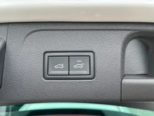 VW Passat Variant Elegance TDI DSG in PURE WHITE