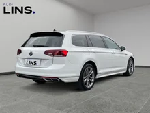 VW Passat Variant Elegance TDI DSG in PURE WHITE