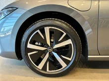 VW Passat Variant Business eHybrid 150 kW in Diabasgrau Metallic