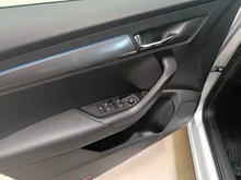 Škoda Karoq Ambition SC TDI in Brillant-Silber Metallic