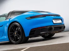 Porsche 911 Targa 4 GTS in sharkblue