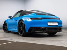 Porsche 911 Targa 4 GTS in sharkblue