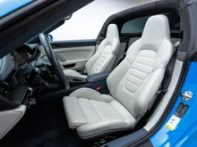 Porsche 911 Targa 4 GTS in sharkblue