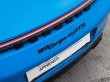 Porsche 911 Targa 4 GTS in sharkblue