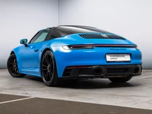 Porsche 911 Targa 4 GTS in sharkblue
