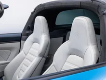 Porsche 911 Targa 4 GTS in sharkblue