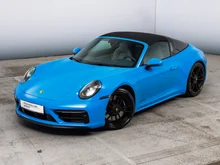 Porsche 911 Targa 4 GTS in sharkblue