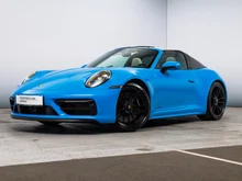 Porsche 911 Targa 4 GTS in sharkblue