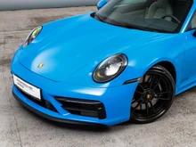 Porsche 911 Targa 4 GTS in sharkblue