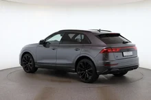 Audi Q8 e-hybrid quattro 360 kW in Daytonagrau Perleffekt