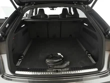 Audi Q8 e-hybrid quattro 360 kW in Daytonagrau Perleffekt