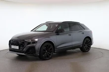 Audi Q8 e-hybrid quattro 360 kW in Daytonagrau Perleffekt